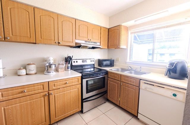 4267 S SEMORAN BOULEVARD 11, Orlando, FL 32822