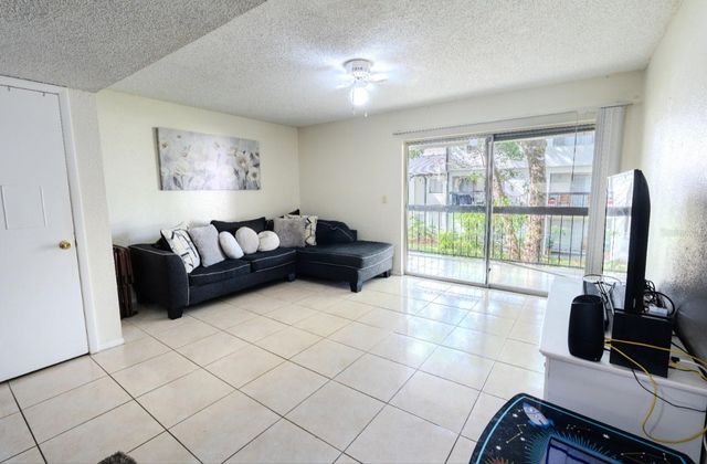 4267 S SEMORAN BOULEVARD 11, Orlando, FL 32822