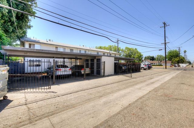 446 N Maple Avenue, Fresno, CA 93702