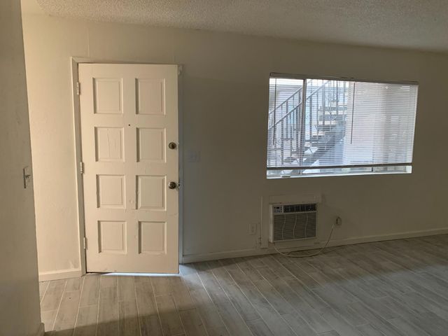 446 N Maple Avenue, Fresno, CA 93702