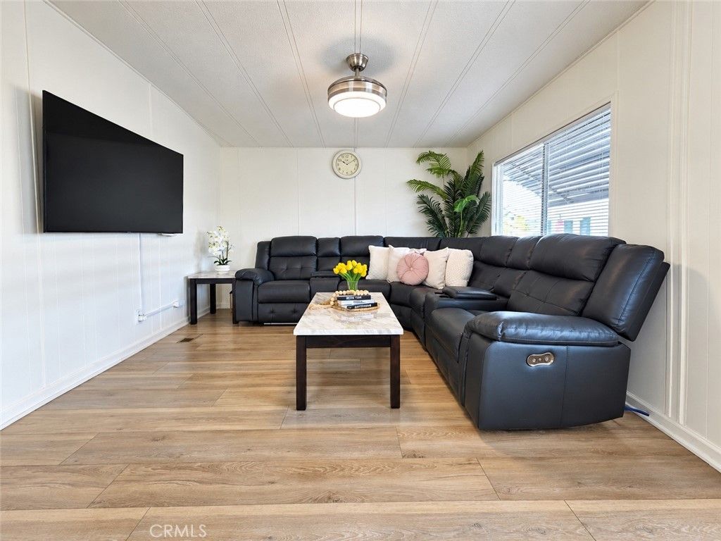 10745 Victoria Avenue 59, Whittier, CA 90604 — photo 2
