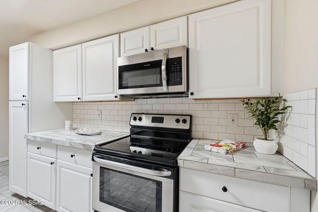 153 E Mountain Morning Drive, Tucson, AZ 85704