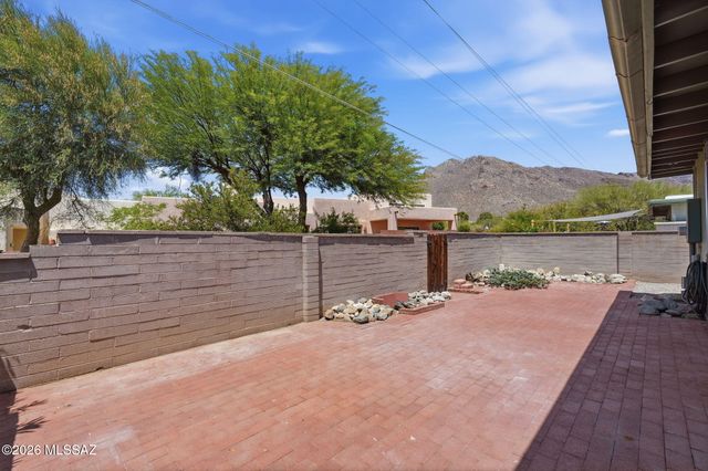 153 E Mountain Morning Drive, Tucson, AZ 85704