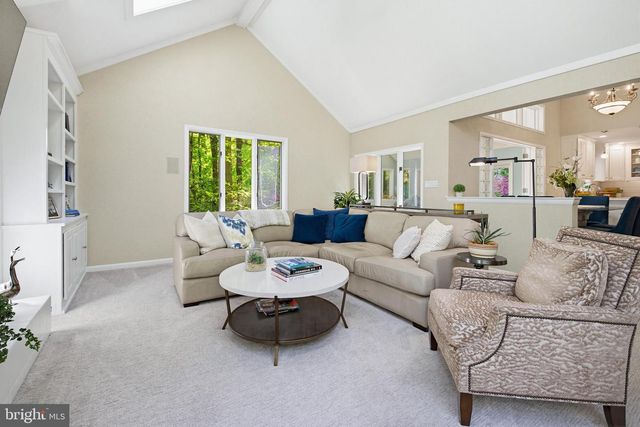 2640 SPRING VALLEY RD, Lancaster, PA 17601