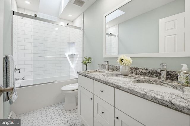 2640 SPRING VALLEY RD, Lancaster, PA 17601