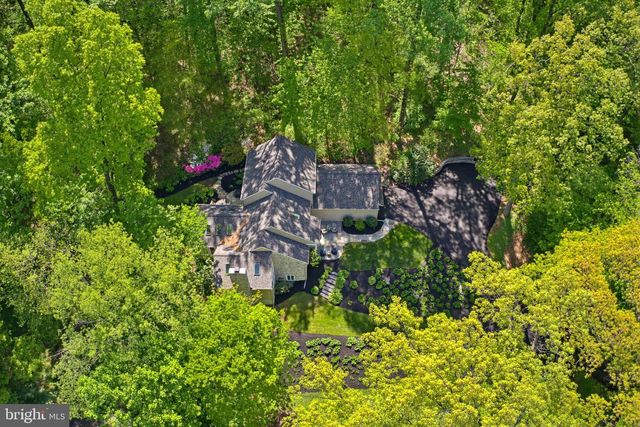 2640 SPRING VALLEY RD, Lancaster, PA 17601