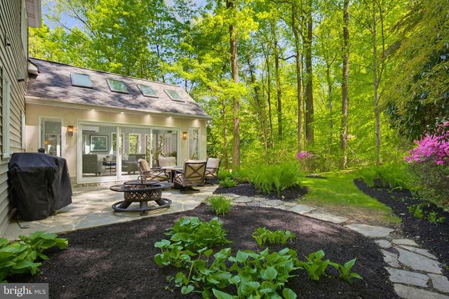 2640 SPRING VALLEY RD, Lancaster, PA 17601
