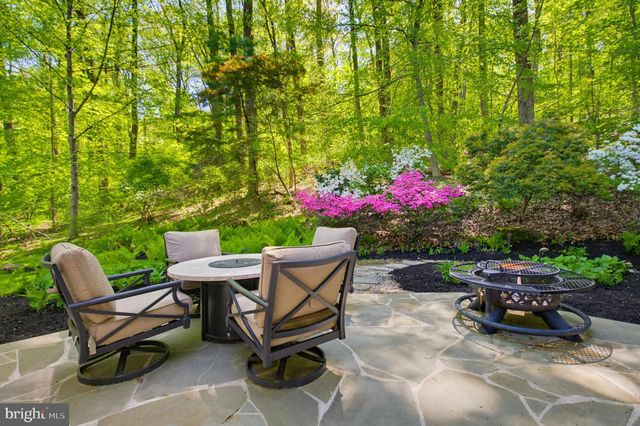 2640 SPRING VALLEY RD, Lancaster, PA 17601