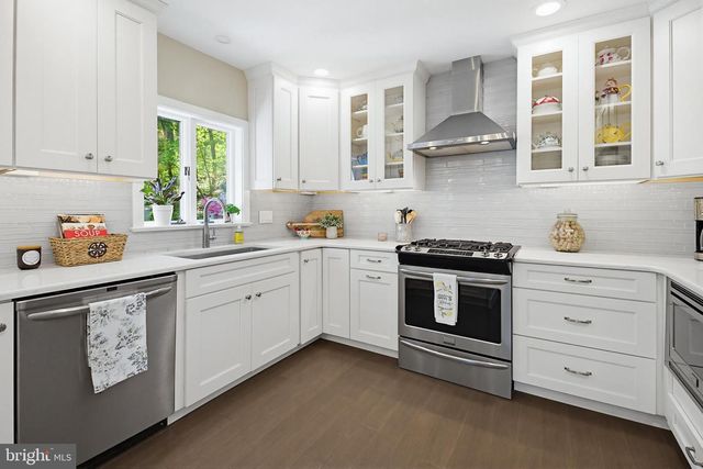 2640 SPRING VALLEY RD, Lancaster, PA 17601