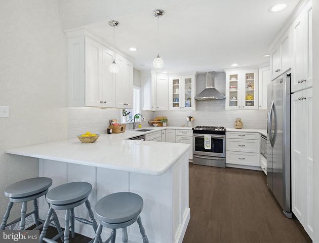 2640 SPRING VALLEY RD, Lancaster, PA 17601