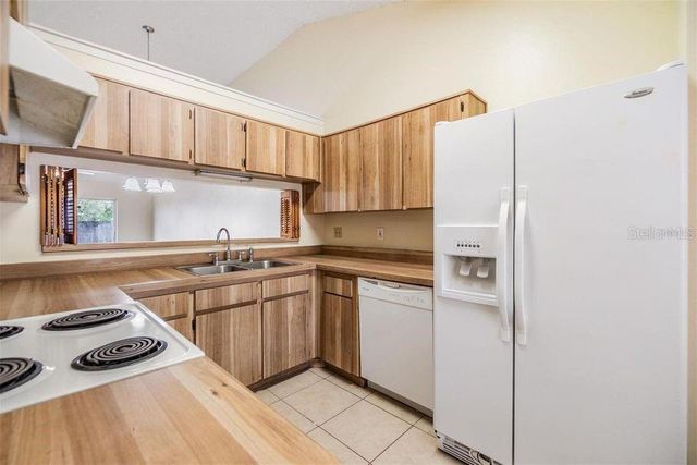 3302 LAUREL DALE DRIVE, Tampa, FL 33618