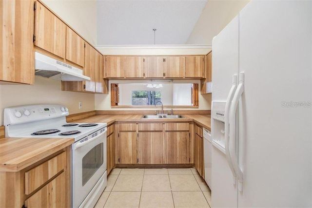 3302 LAUREL DALE DRIVE, Tampa, FL 33618