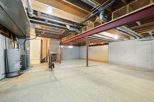 1216 Saratoga Avenue, Schererville, IN 46375