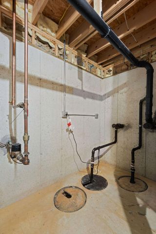 1216 Saratoga Avenue, Schererville, IN 46375