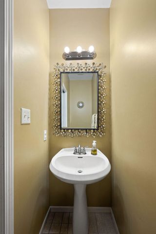 1216 Saratoga Avenue, Schererville, IN 46375