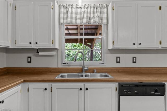 7121 Old Lexington Road, Winston-salem, NC 27107