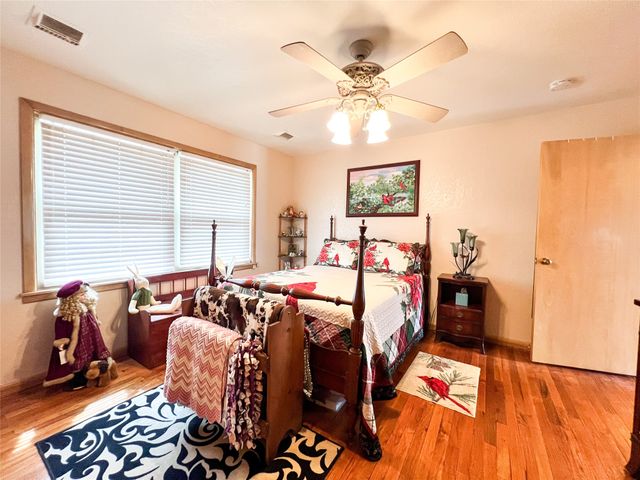 1001 SE 3rd Street, Knox City, TX 79529