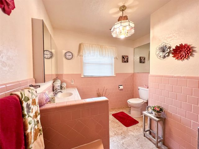 1001 SE 3rd Street, Knox City, TX 79529