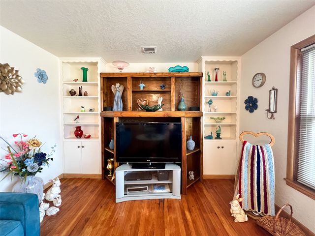 1001 SE 3rd Street, Knox City, TX 79529