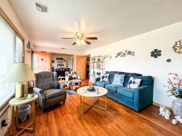 1001 SE 3rd Street, Knox City, TX 79529