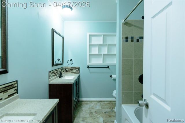 23116 Glenmoor Heights Heights, Farmington Hills, MI 48336