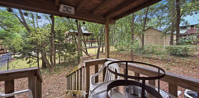 945 Lake Road, Gordonville, TX 76245