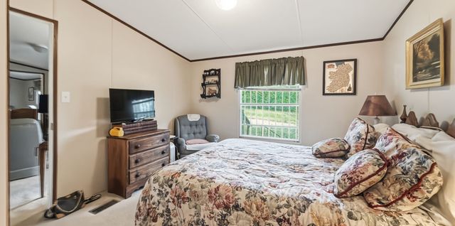 945 Lake Road, Gordonville, TX 76245