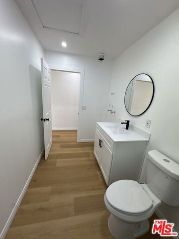 19459 Keswick Street, Reseda (los Angeles), CA 91335