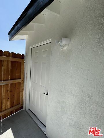 19459 Keswick Street, Reseda (los Angeles), CA 91335