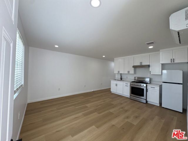 19459 Keswick Street, Reseda (los Angeles), CA 91335