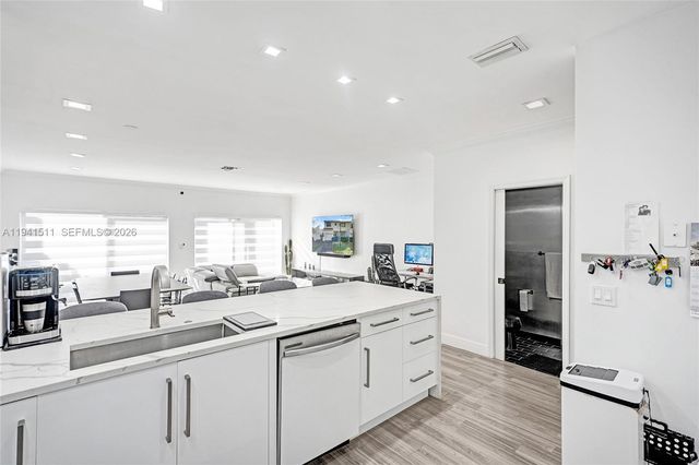 21150 Jib Court J12, Aventura, FL 33180
