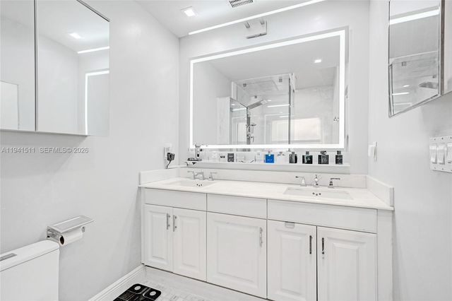 21150 Jib Court J12, Aventura, FL 33180