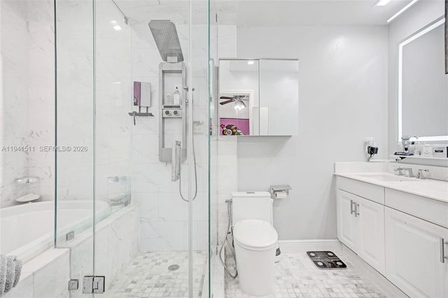 21150 Jib Court J12, Aventura, FL 33180