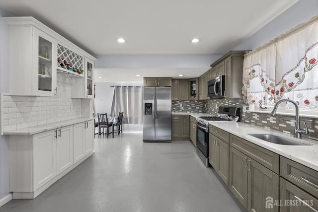 490 Florida Grove Road, Perth Amboy, NJ 08861