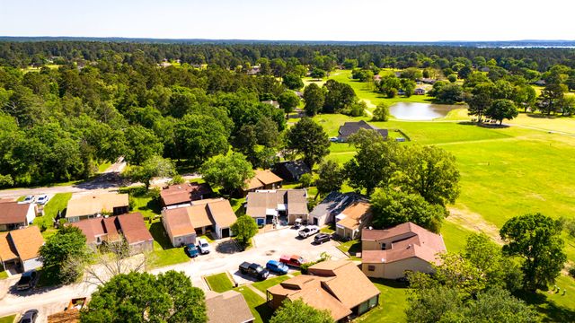 17 Townhouse Lane, Trinity, TX 75862