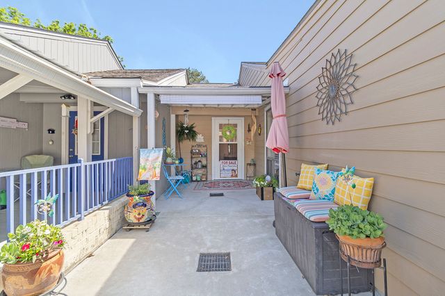 17 Townhouse Lane, Trinity, TX 75862