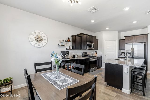 656 S Adanirom Judson Avenue, Corona De Tucson, AZ 85641