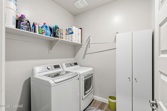 656 S Adanirom Judson Avenue, Corona De Tucson, AZ 85641