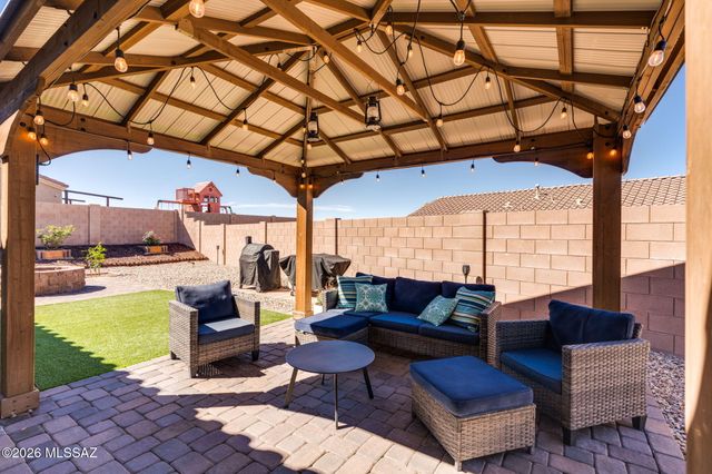 656 S Adanirom Judson Avenue, Corona De Tucson, AZ 85641