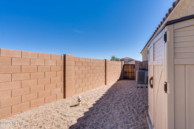 656 S Adanirom Judson Avenue, Corona De Tucson, AZ 85641