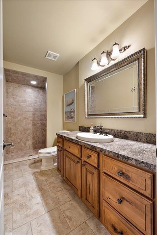 61403 Barclay Drive, Washington, MI 48094