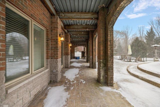 61403 Barclay Drive, Washington, MI 48094