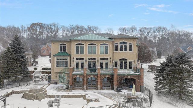 61403 Barclay Drive, Washington, MI 48094