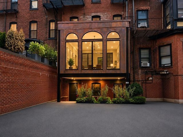 190 A Marlborough St A, Boston, MA 02116