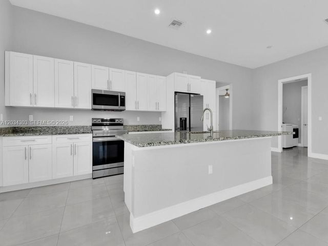4210 58th Ave NE, Naples, FL 34120