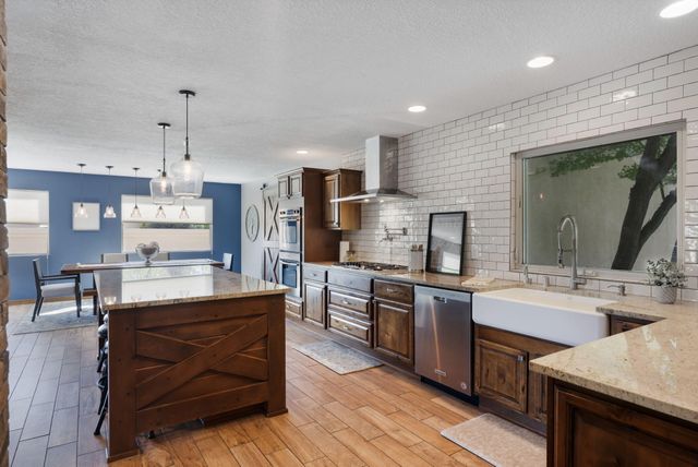 9806 Greenbrier Road NE, Albuquerque, NM 87111