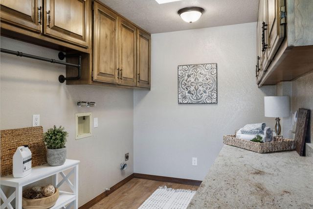 9806 Greenbrier Road NE, Albuquerque, NM 87111