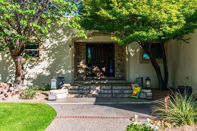 9806 Greenbrier Road NE, Albuquerque, NM 87111