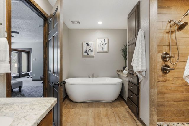 9806 Greenbrier Road NE, Albuquerque, NM 87111