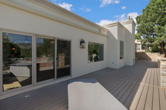 9806 Greenbrier Road NE, Albuquerque, NM 87111